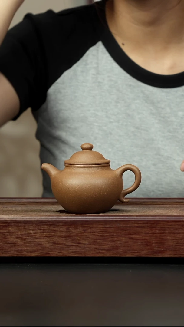 紫砂茶壶芝麻绿 莲子全手
