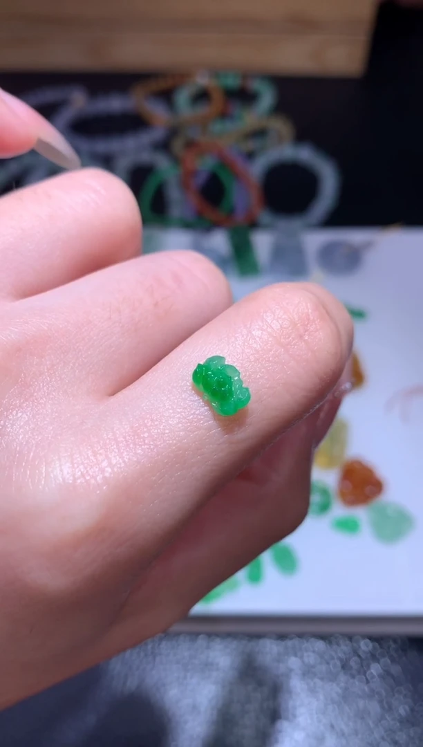 未镶嵌定制翡翠莲花