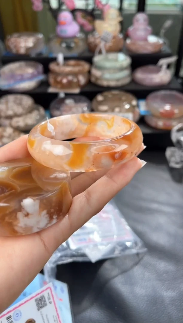 石英质玉手镯未镶嵌55