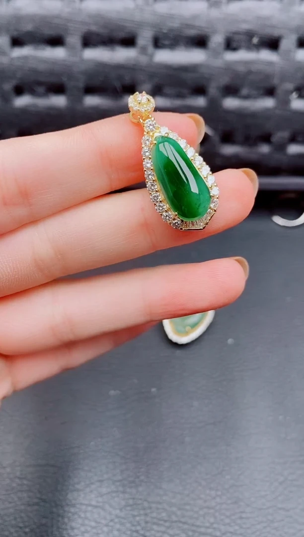 【闪购商品】翡翠颈饰银S925镶嵌天然a货翡翠1031