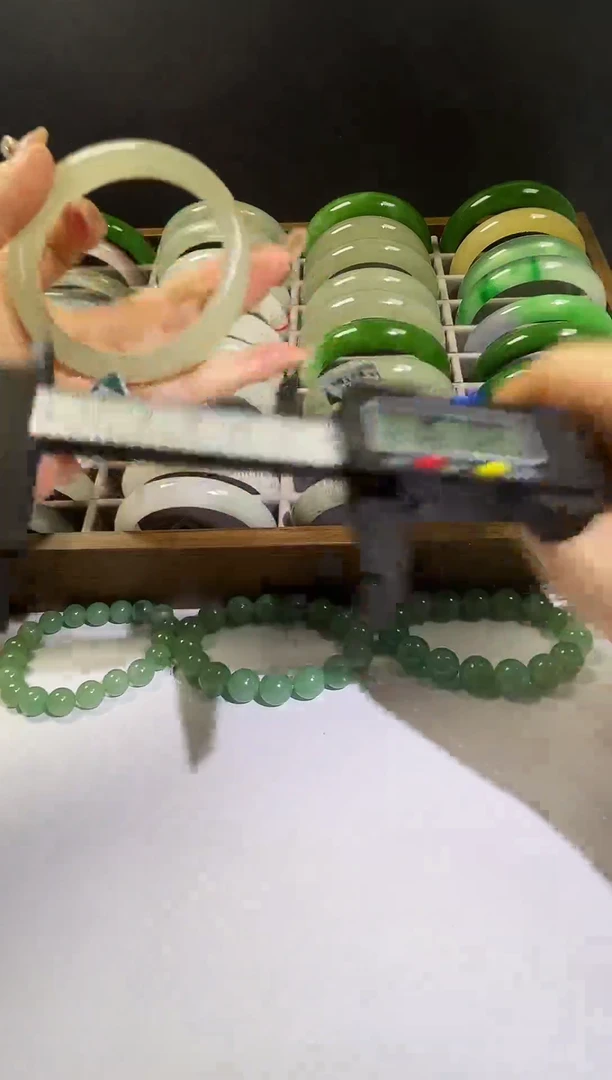 灵动飘花高货毕业款手镯