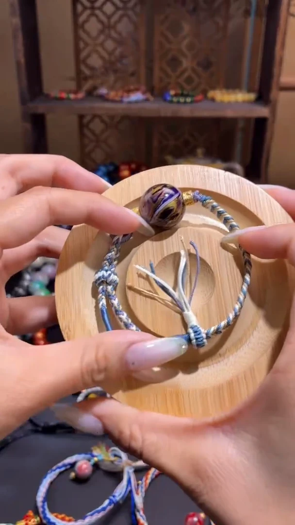 雍容手绳顶珠18尺寸