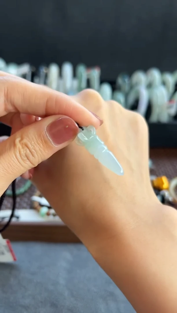 【闪购商品】翡翠吊坠(不含链)未镶嵌286号