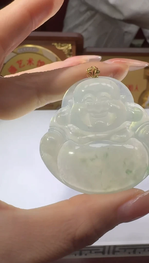 颈饰18K金镶嵌翡翠38688