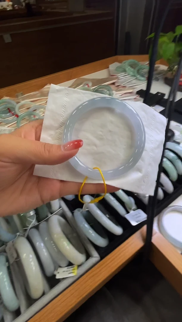 未镶嵌手镯翡翠半***?天然缅甸翡翠A货