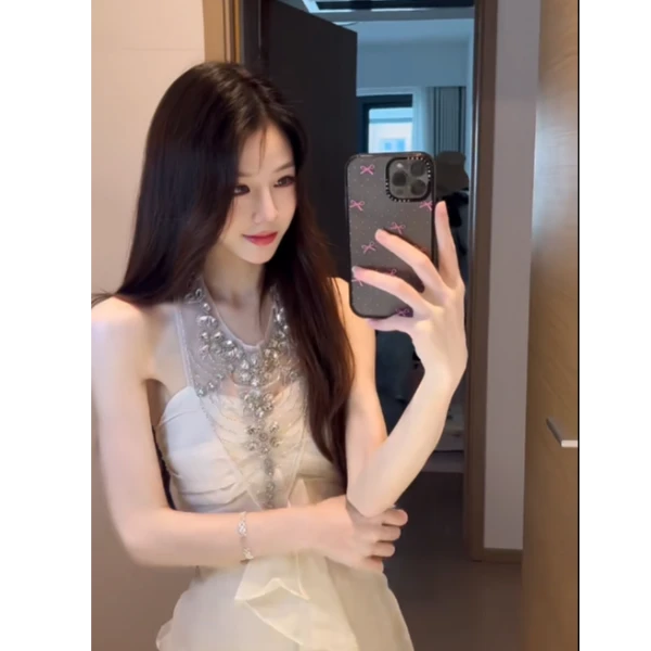 2025年夏季新款镶钻上衣性感纯欲收腰挂脖抹胸女搭配高腰显瘦短裙