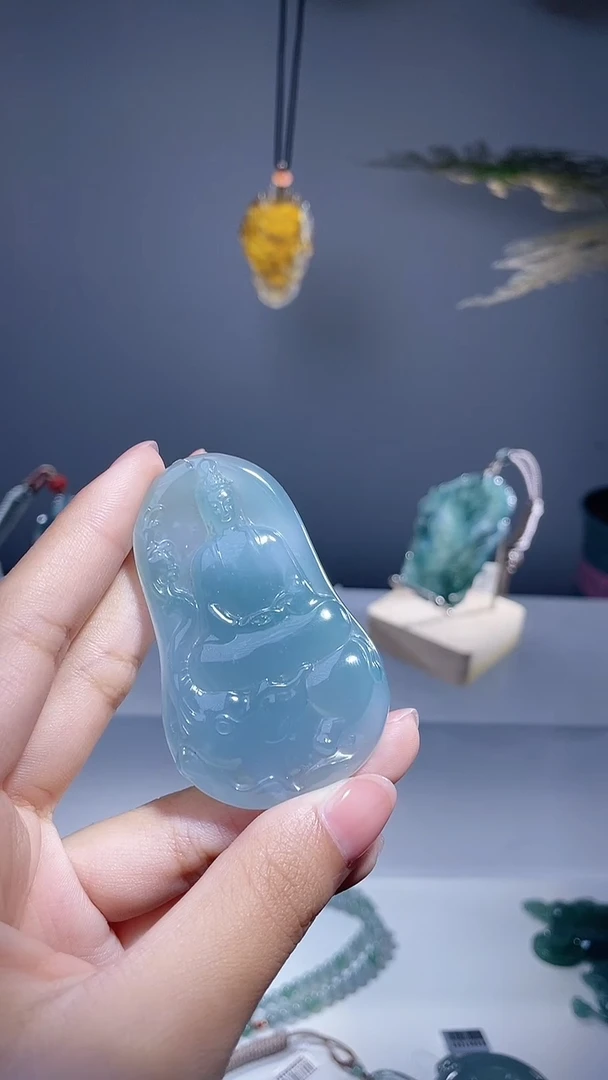 颈饰未镶嵌翡翠挂件