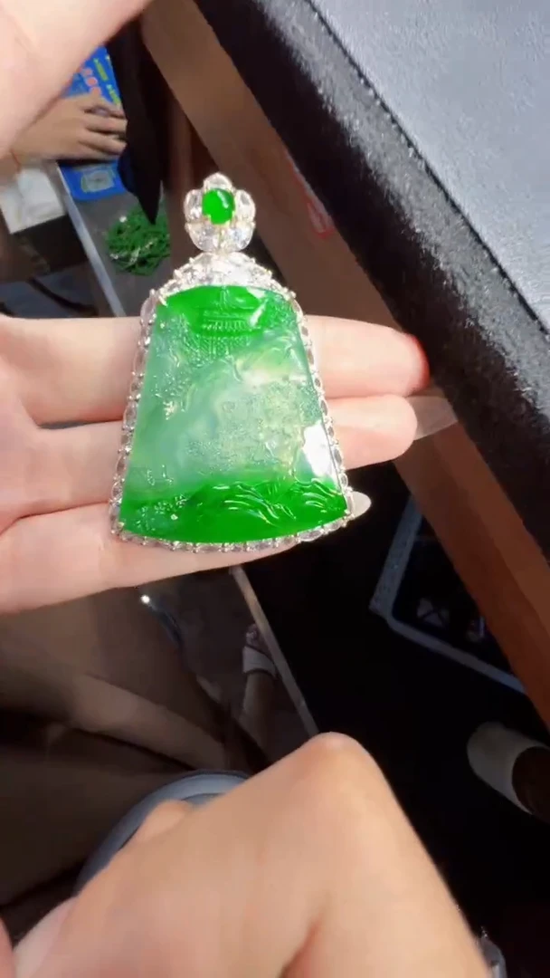 未镶嵌定制翡翠翡翠A货有轻微色差属于正常现象，山水样性发货1