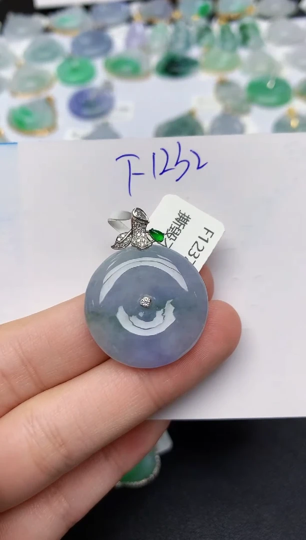 颈饰18K金镶嵌翡翠天然缅甸A货翡翠百元以上9元证书费自理