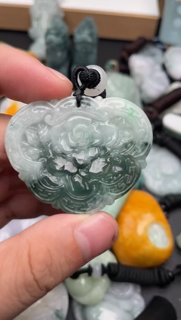 吊坠(不含链)未镶嵌翡翠1