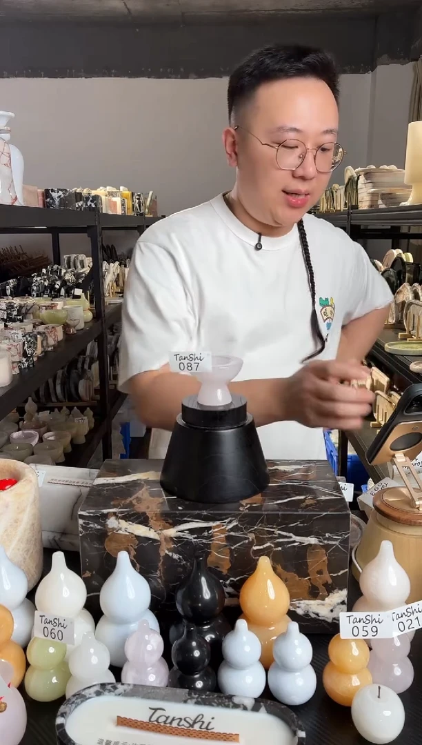石材097粉玉迷你烛台