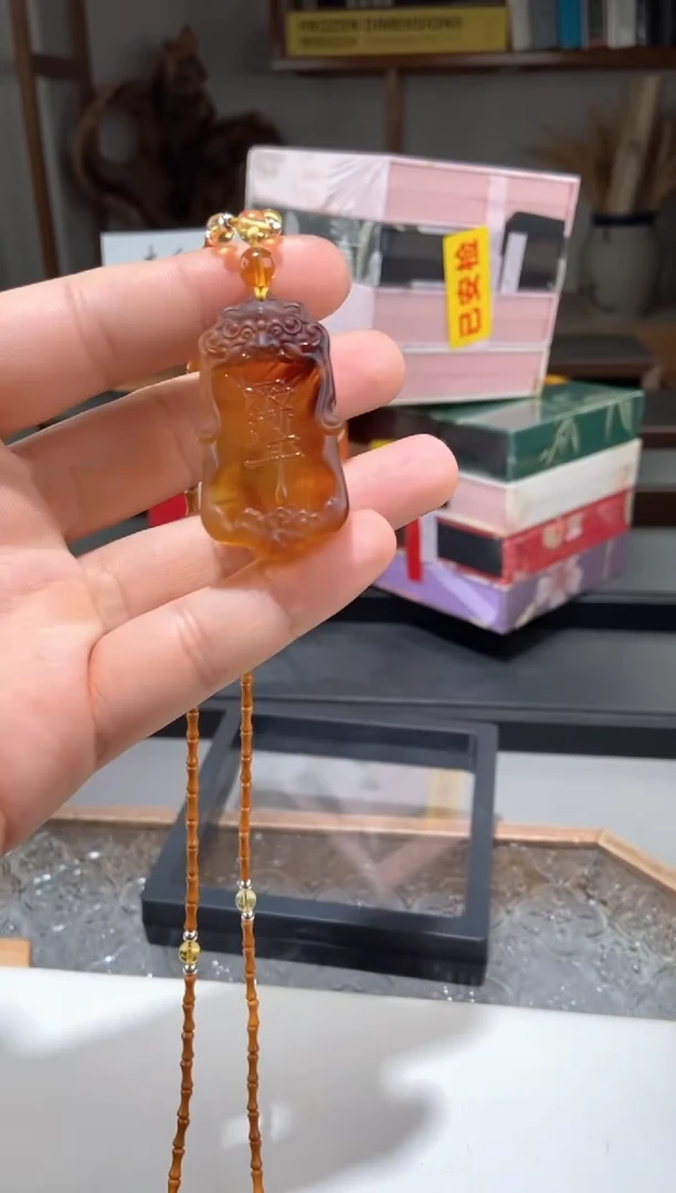 琥珀颈饰未镶嵌金棕珀紫薇讳