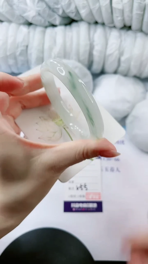 【闪购商品】石英质玉手镯未镶嵌多样性发货V55