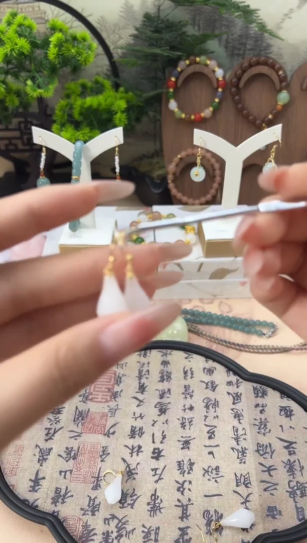 未镶嵌和田玉耳饰43