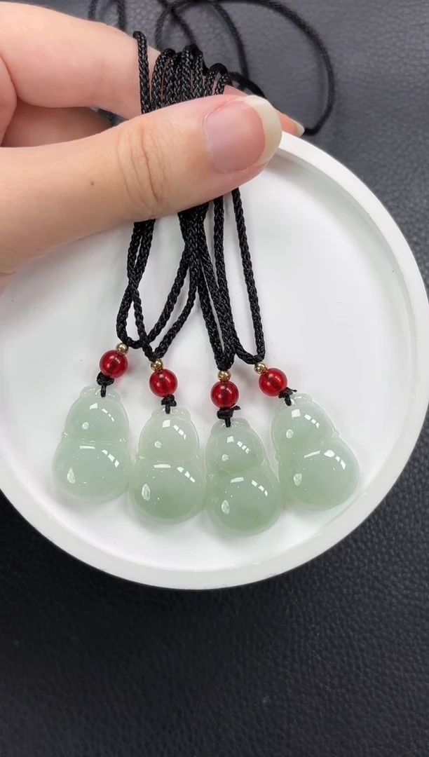 翡翠未镶嵌颈饰K458-977葫芦多样性发1件