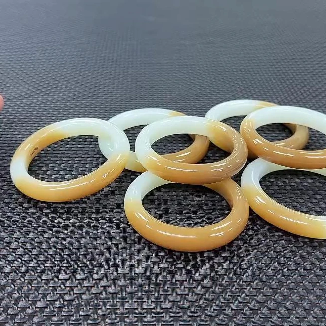 【老郑家】和田玉手镯一支 (多样性发1件)