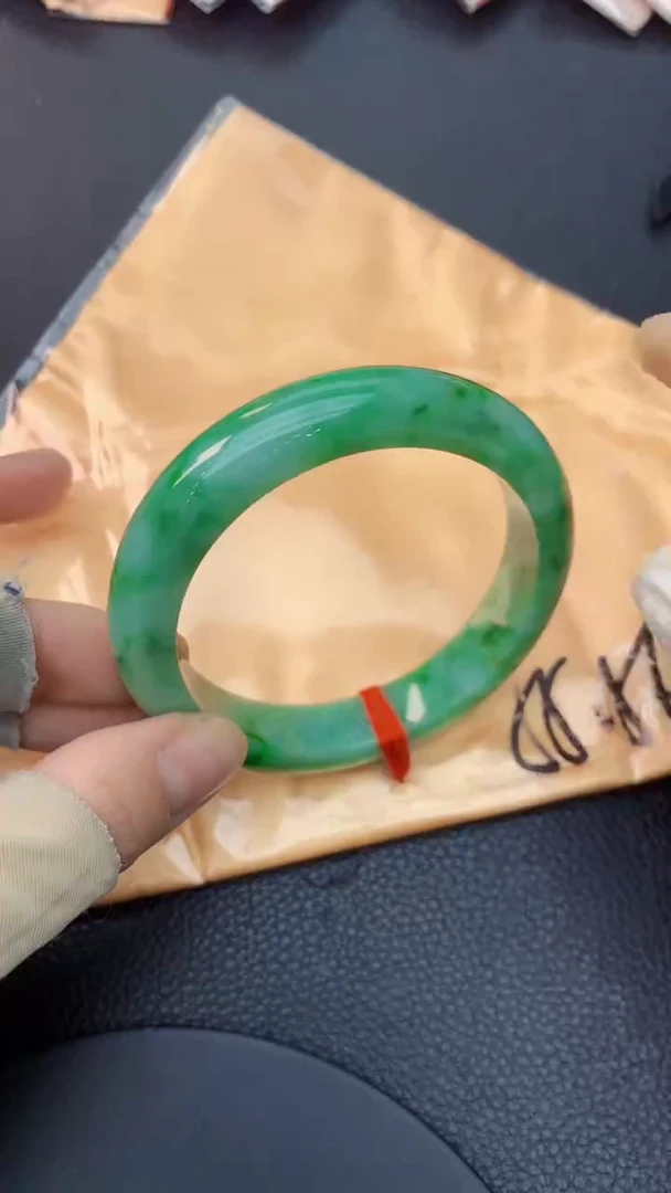 未镶嵌手镯翡翠0836026242