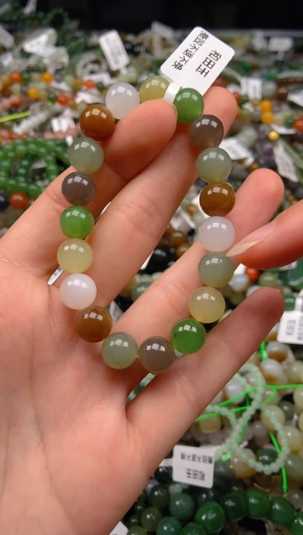 和田玉未镶嵌颈饰1