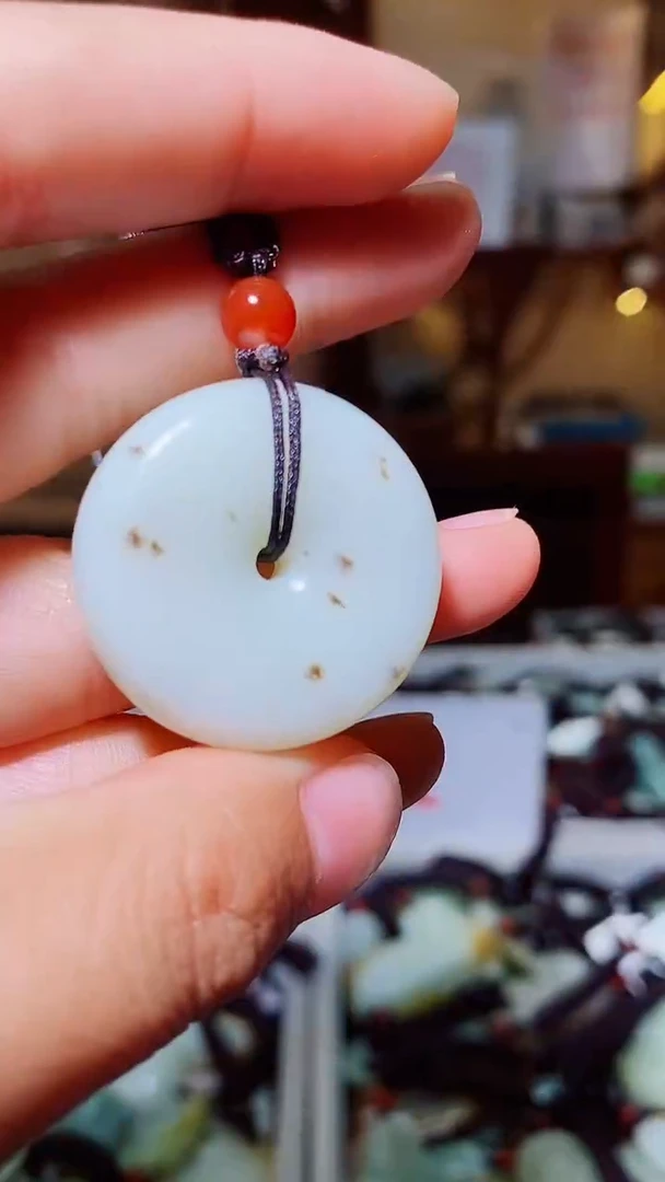 和田玉未镶嵌颈饰1