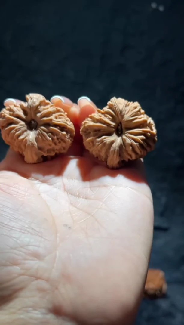 吊坠文玩核桃人**醒南将