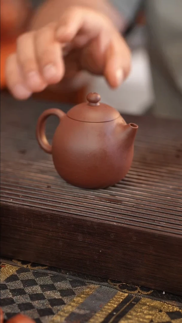 茶壶紫砂龙蛋 变色龙 150cc 半手工