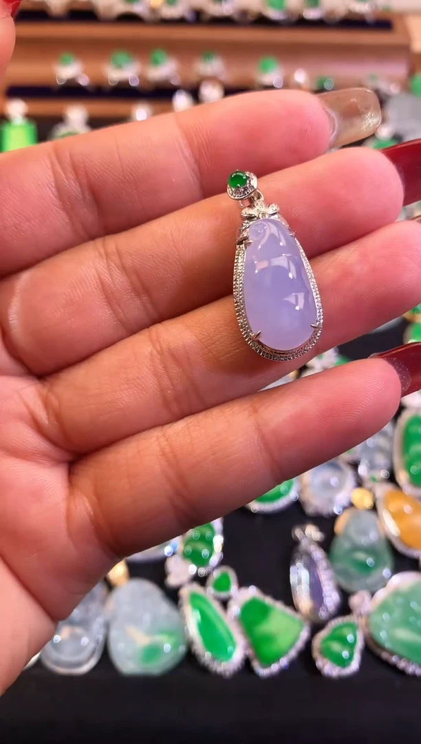 【闪购商品】翡翠颈饰18K金镶嵌缅甸天然A货翡翠