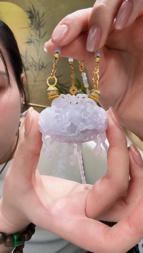 颈饰未镶嵌翡翠吊坠