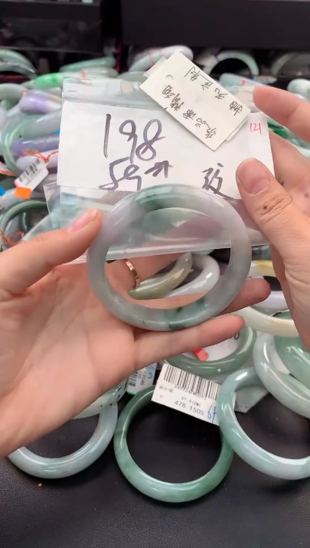 【闪购商品】定制翡翠未镶嵌毛货需精细抛光+多人