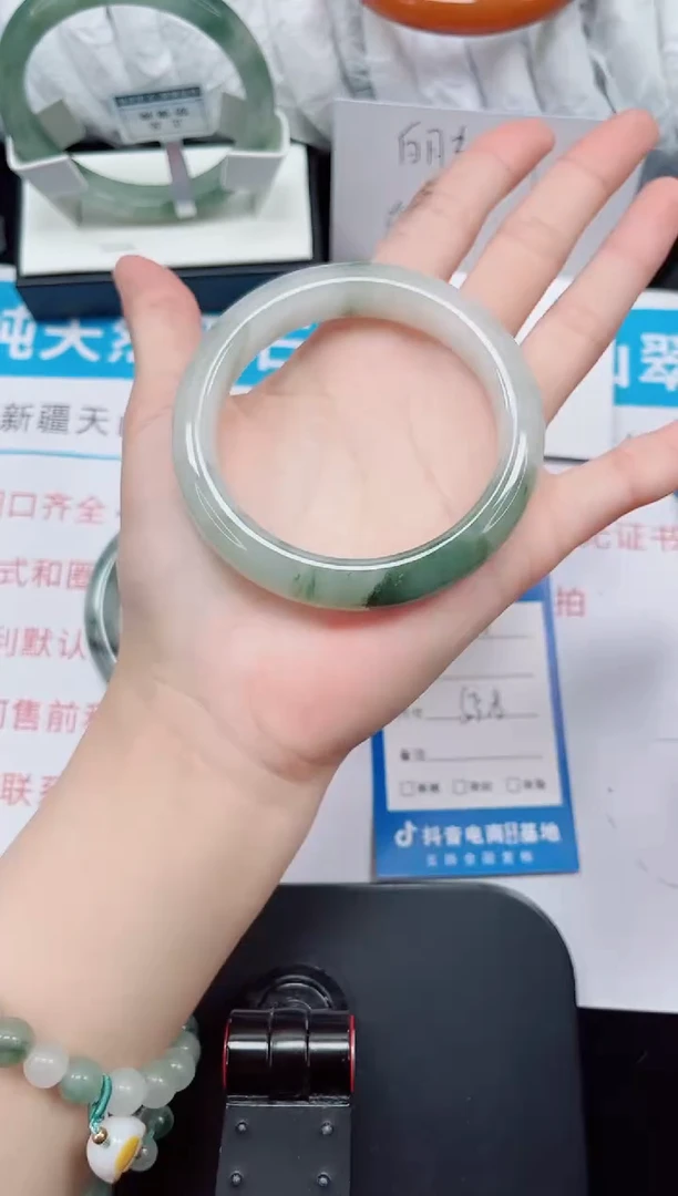 未镶嵌手镯石英质玉150-55/56