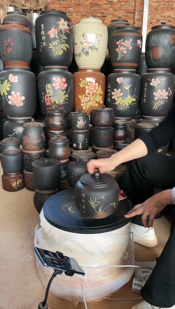 【闪购商品】壶瑕疵茶叶罐 苹果彩填 046