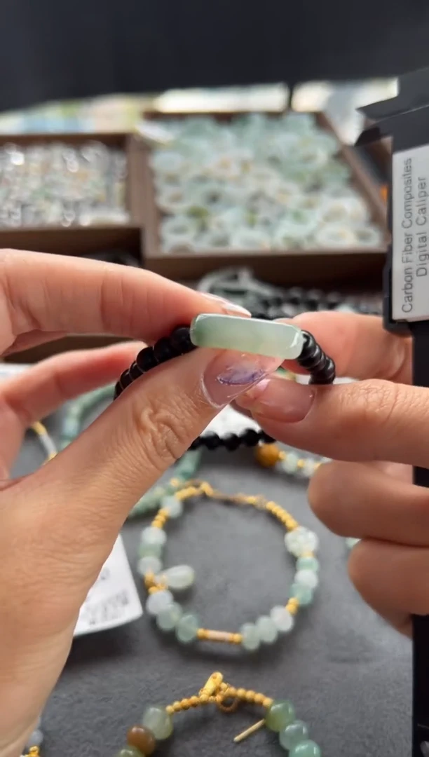 【闪购商品】翡翠手串未镶嵌414买断
