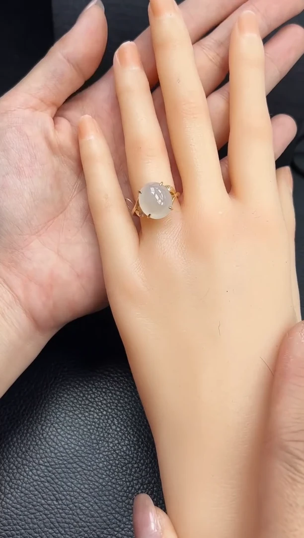 【闪购商品】翡翠戒指18K金镶嵌蛋面戒指