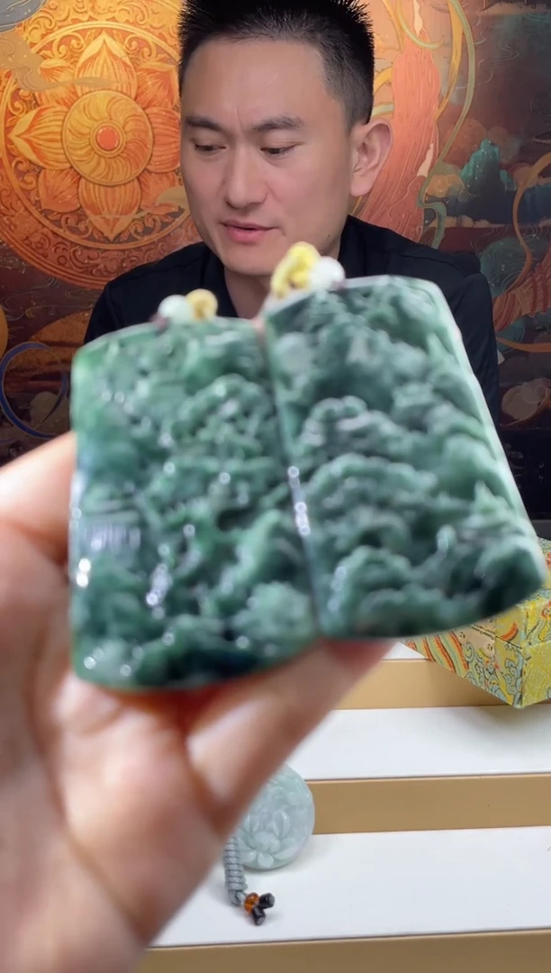 翡翠未镶嵌颈饰多样性发其一