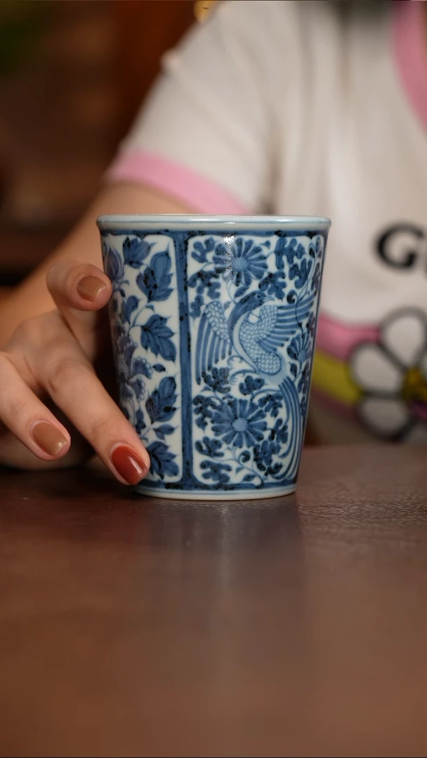 元青花四季花卉纹可乐杯
