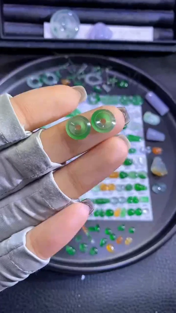 未镶嵌挂件翡翠圈