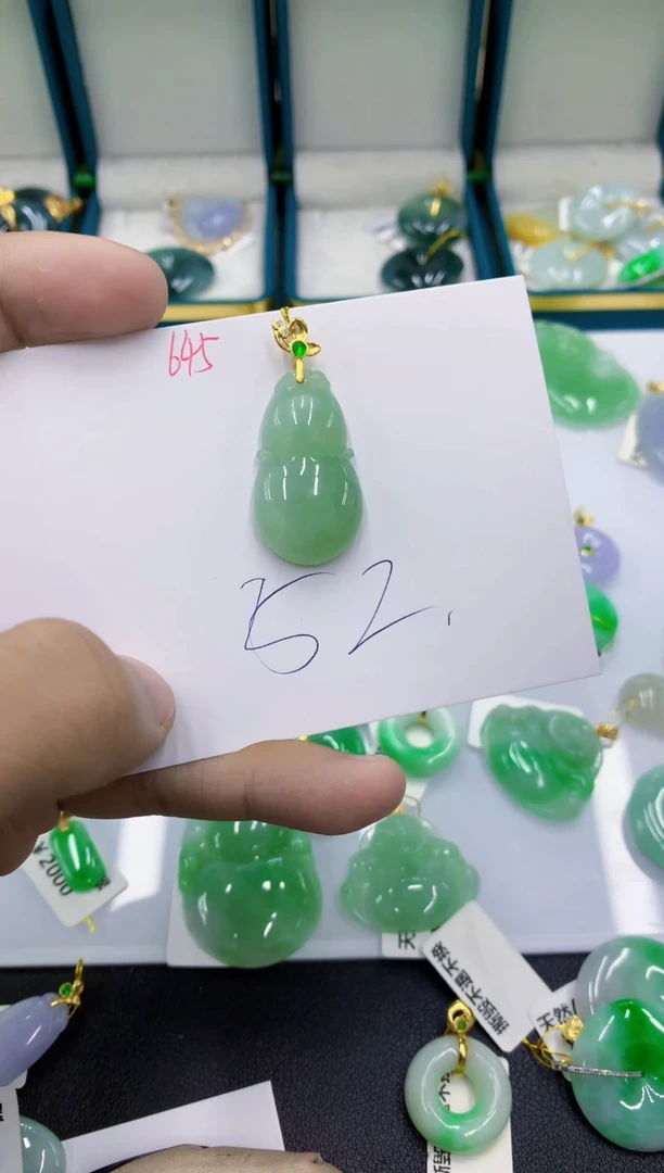 颈饰未镶嵌翡翠11111111111