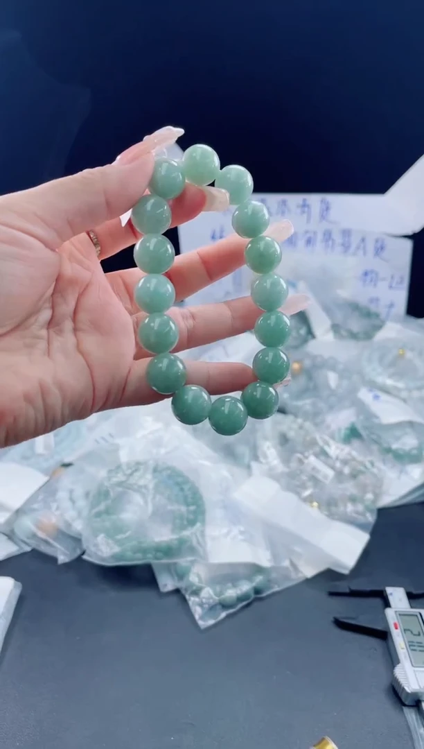 未镶嵌定制翡翠珠串