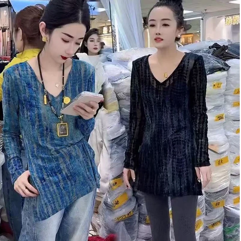 V领女洋气减龄植绒晕染显瘦侧开叉打底衫11633（会掉浮毛建议慎拍）