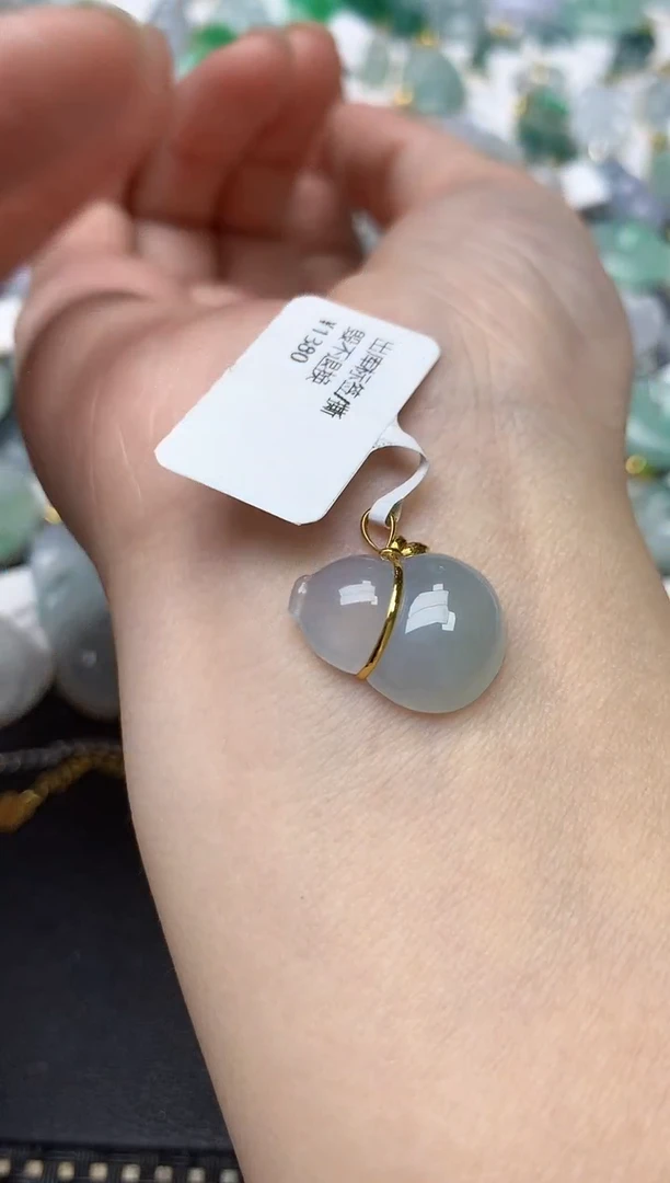 颈饰18K金镶嵌翡翠天然缅甸A货翡翠