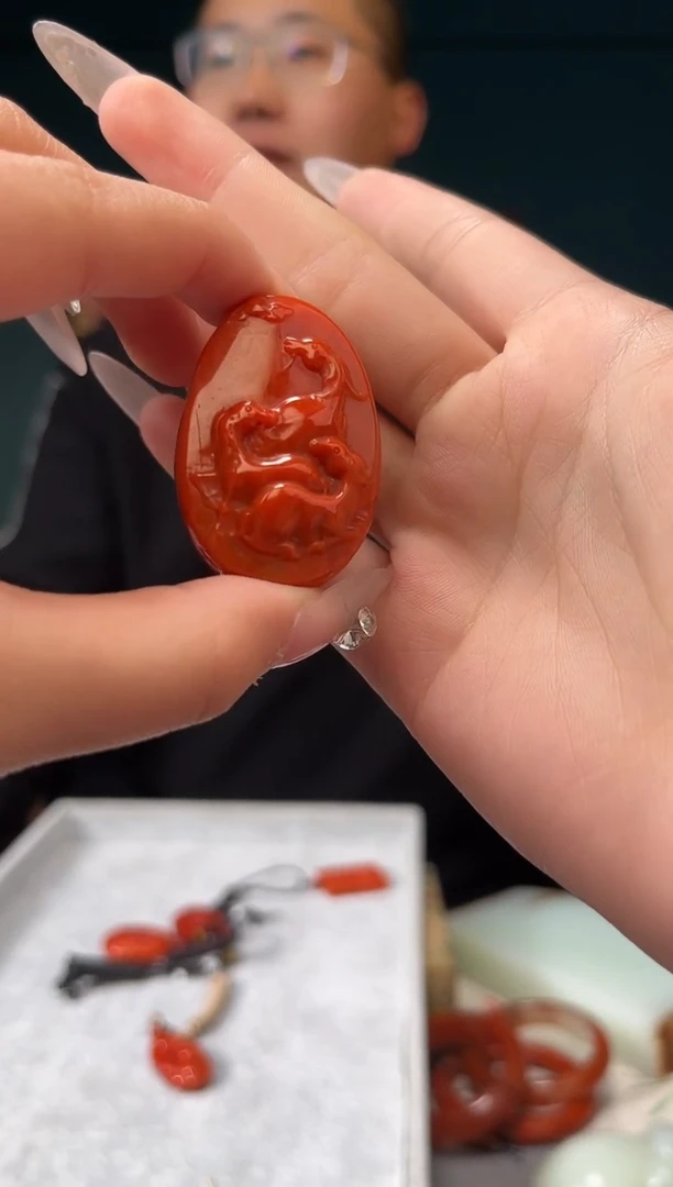 【闪购商品】南红玛瑙颈饰未镶嵌吊坠