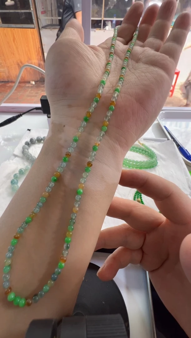 定制翡翠未镶嵌缅甸天然翡翠A货