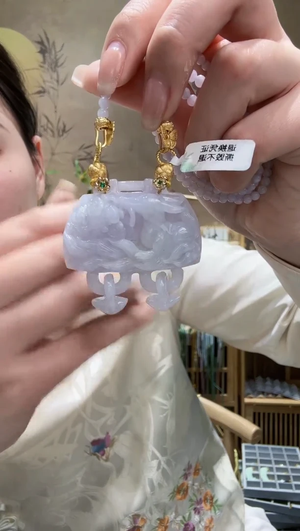 【闪购商品】翡翠颈饰未镶嵌吊坠