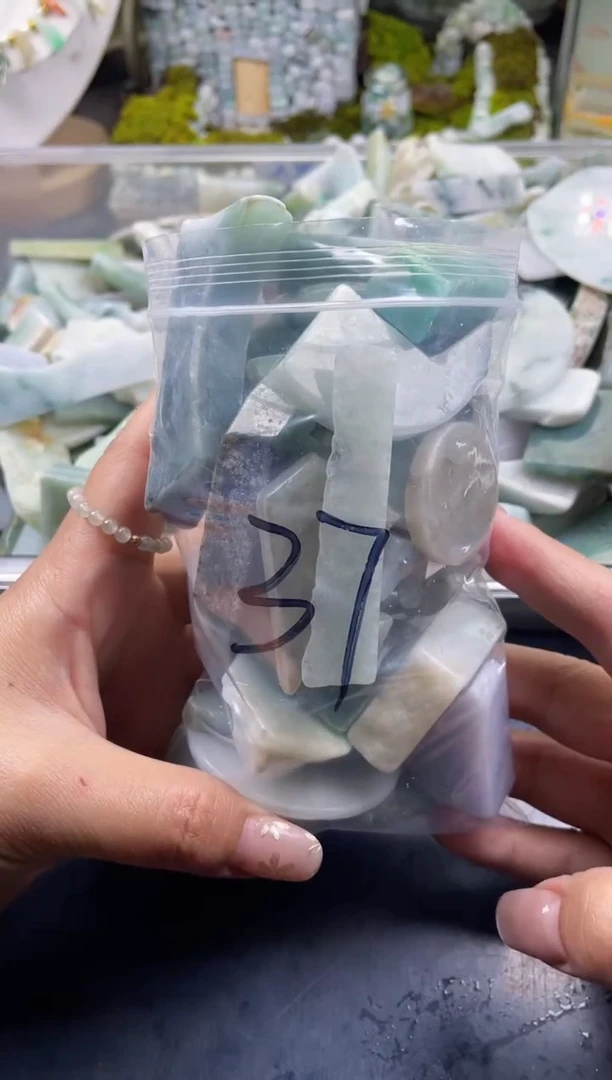 翡翠散珠天然翡翠大号500克37