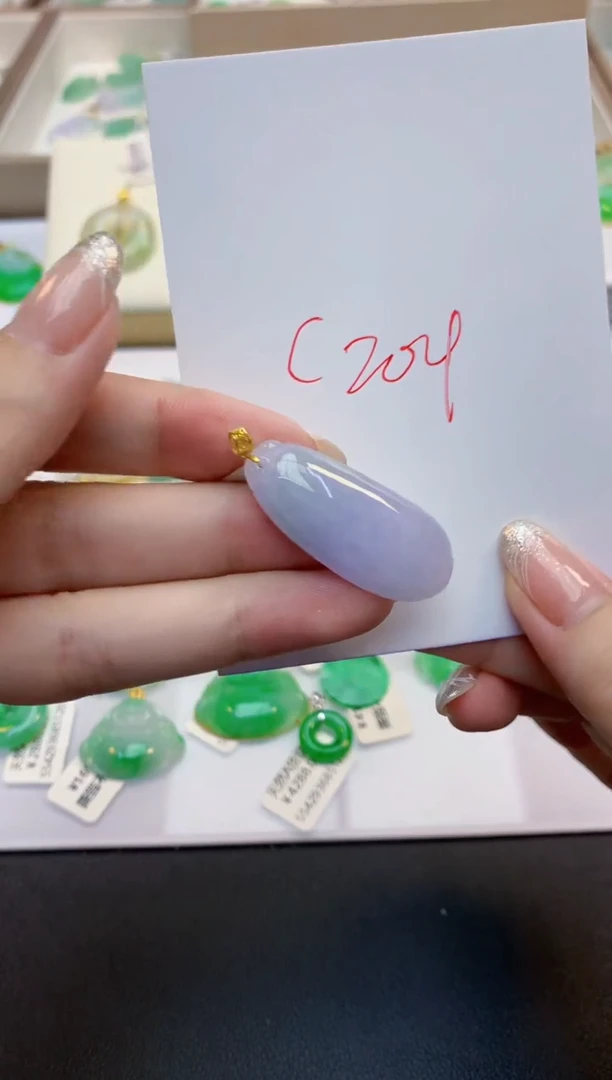 翡翠18K金镶嵌颈饰天然缅甸A货翡翠