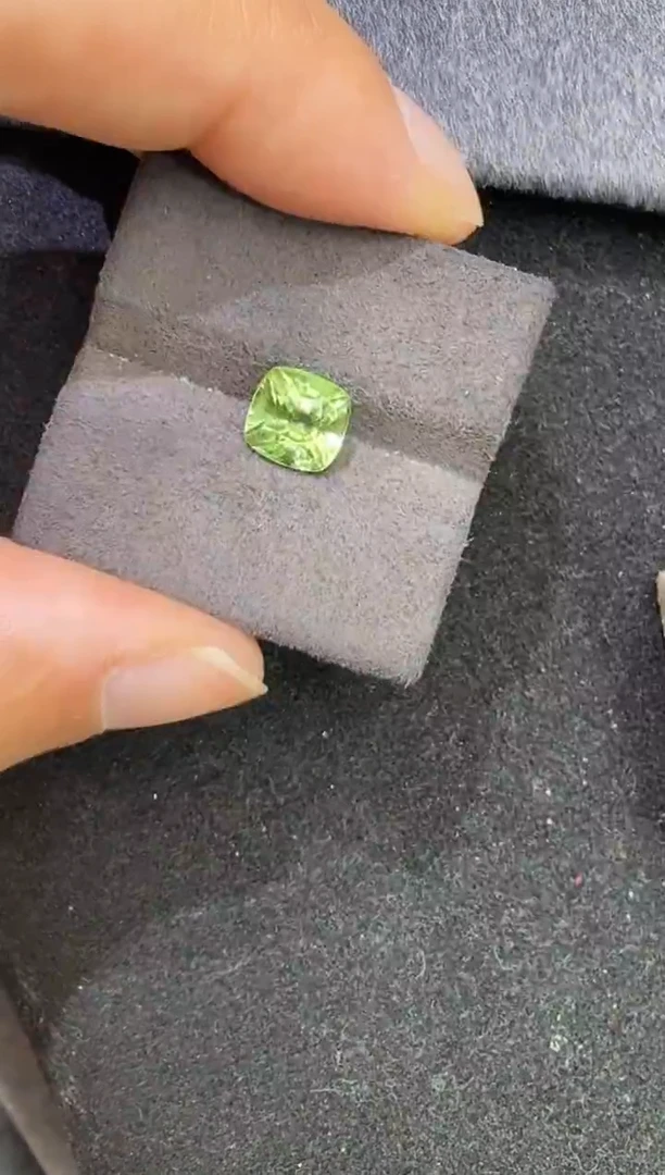 未镶嵌定制定制橄榄石天然缅甸1.86克拉