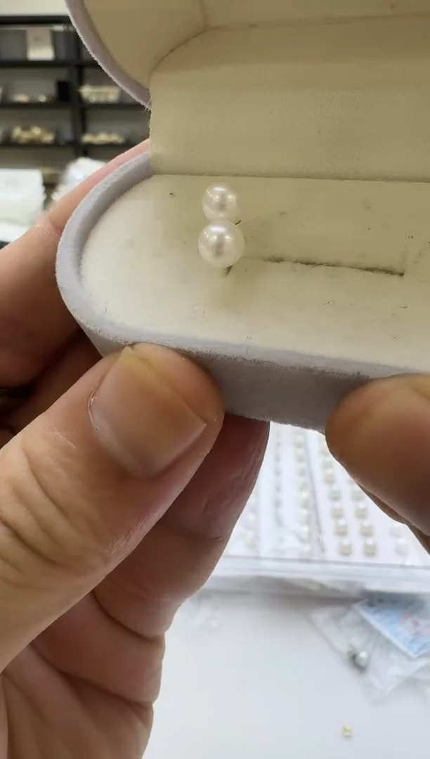 银S925镶嵌淡水珍珠耳钉4-5mm