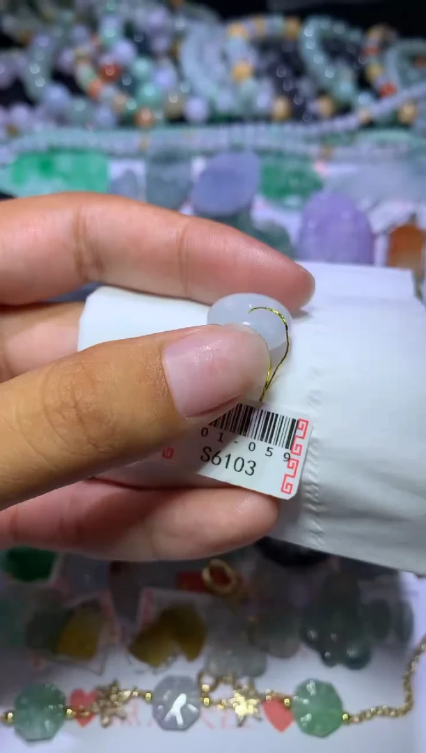 翡翠挂件未镶嵌MJX046336