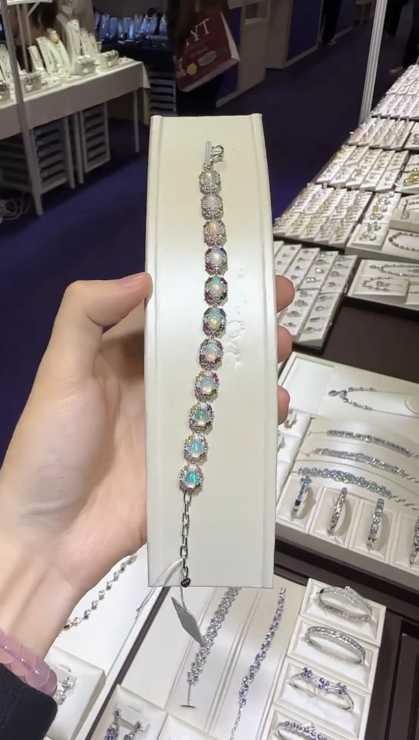 【闪购商品】欧泊珠宝奇石银S925镶嵌6*8mm手链