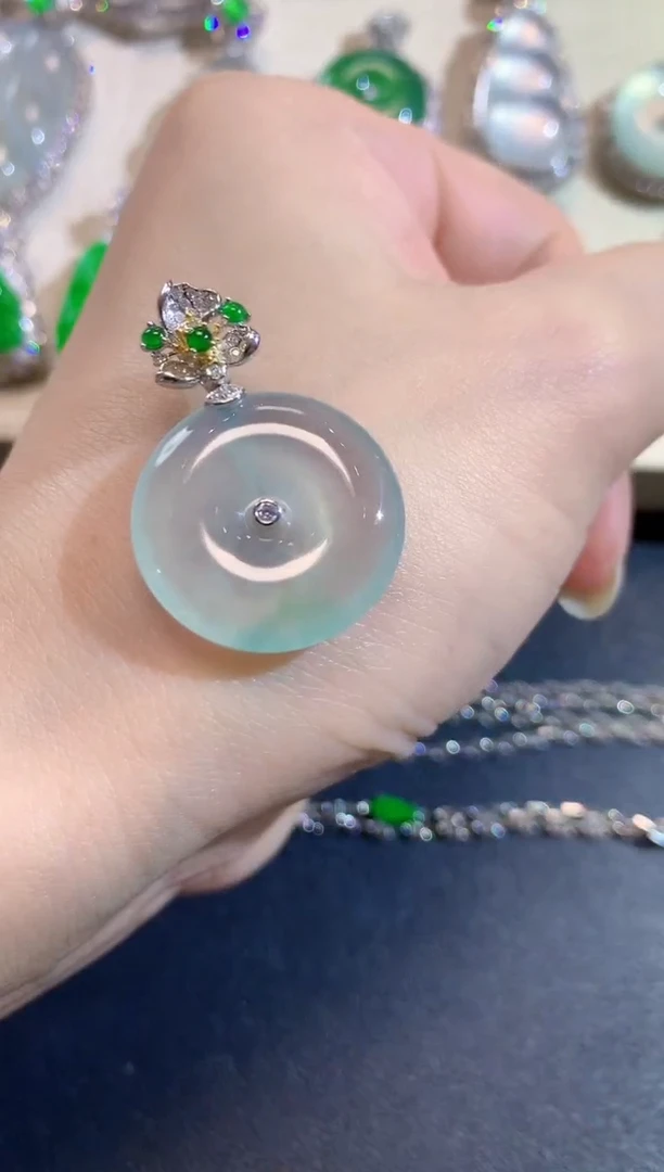 吊坠(不含链)18K金镶嵌翡翠S19 不含链