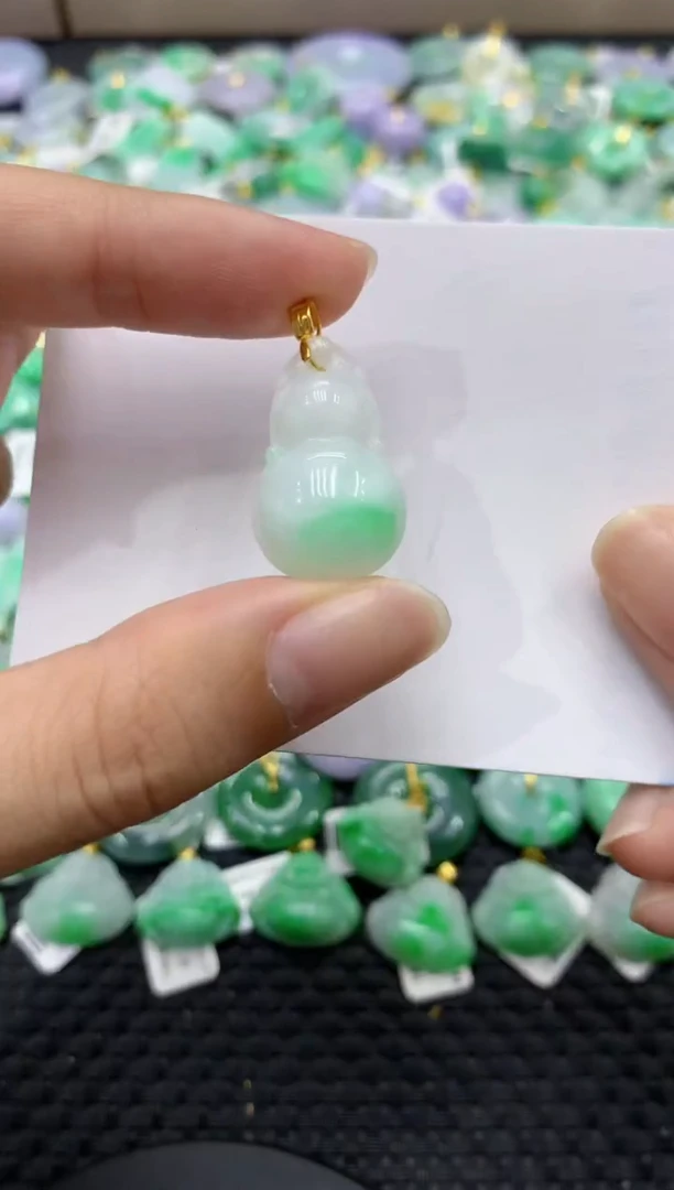 颈饰未镶嵌翡翠天然缅甸翡翠A货